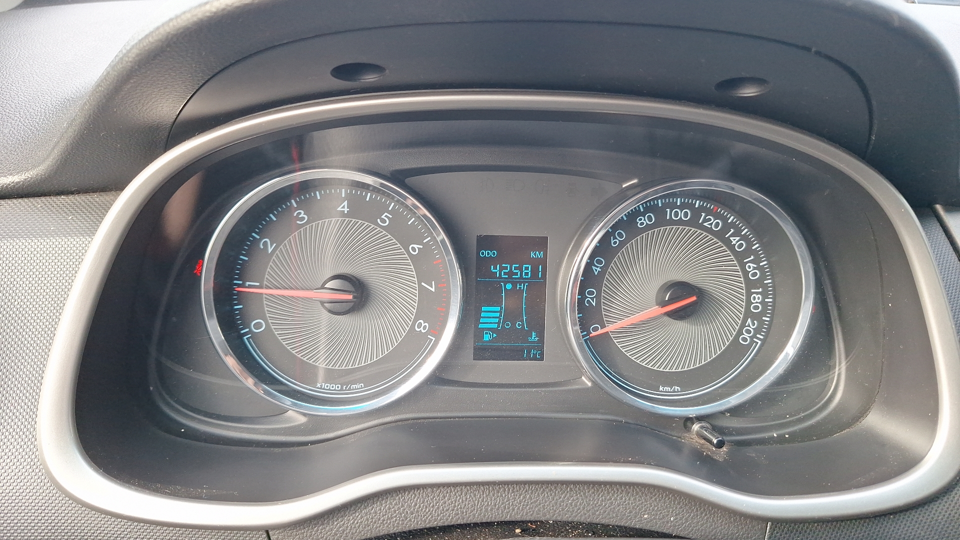 Chevrolet Sail — foto 9 de 14