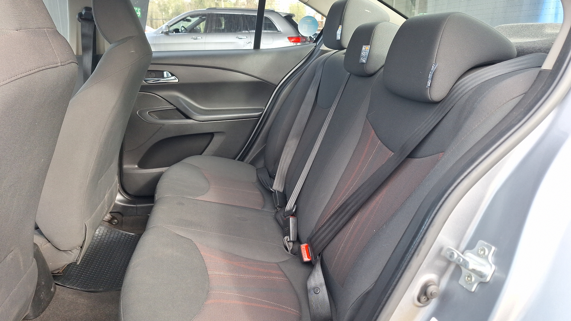 Chevrolet Sail — foto 12 de 14
