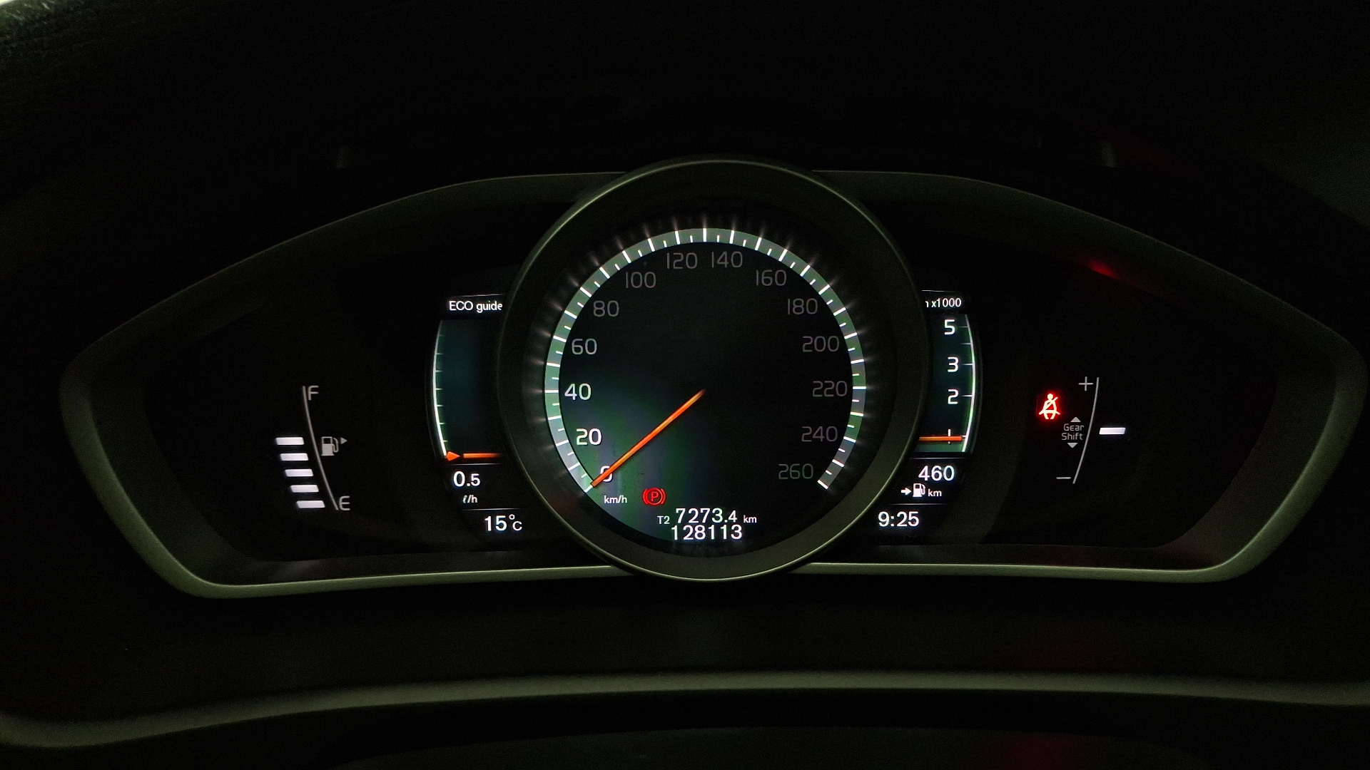 Volvo V40 — foto 9 de 15