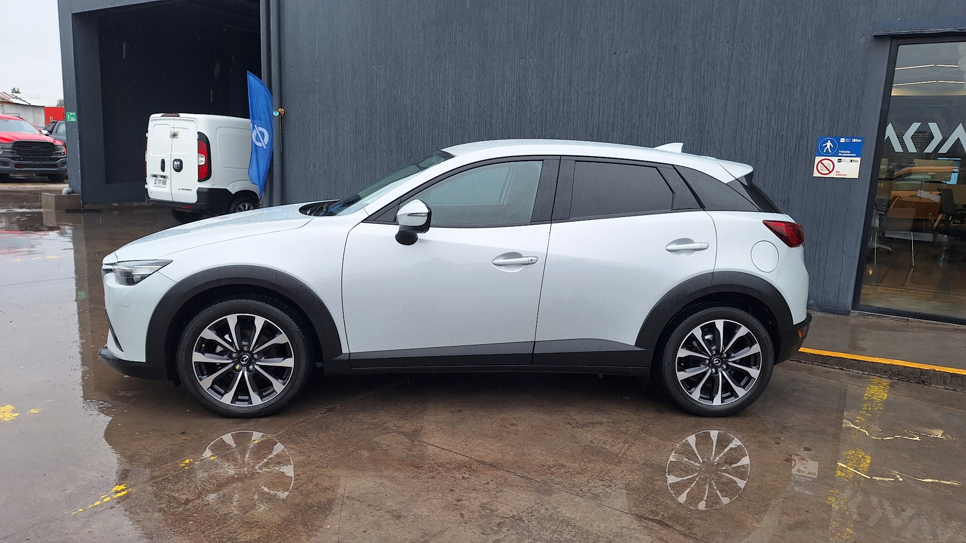Mazda CX-3 — foto 2 de 15