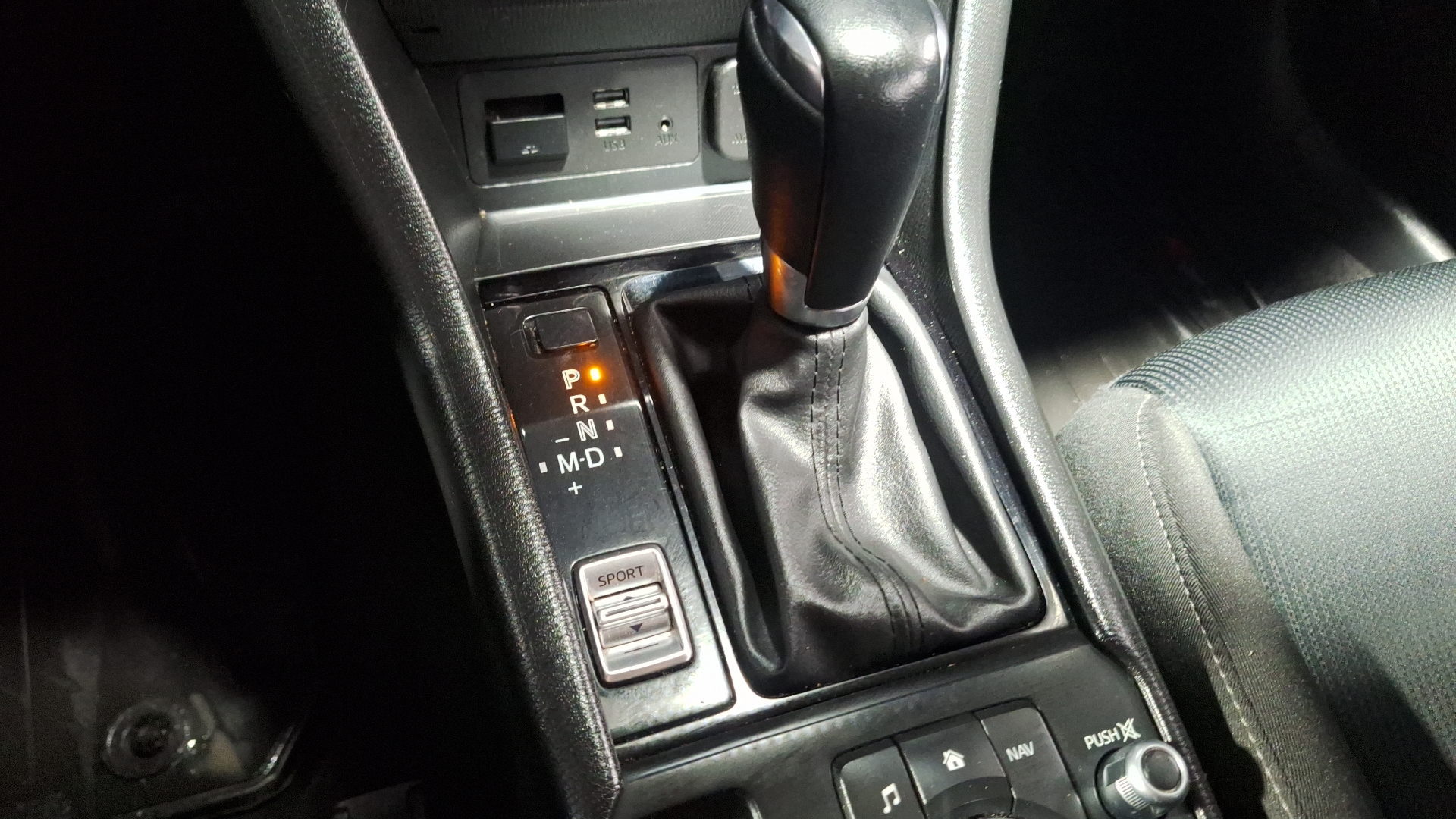 Mazda CX-3 — foto 11 de 15