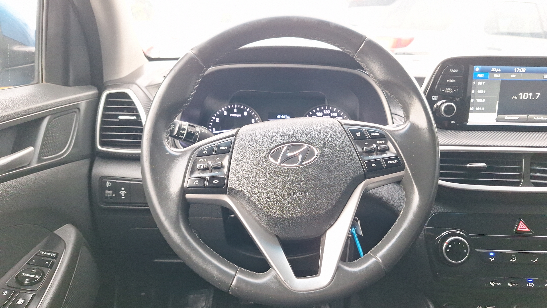 Hyundai Tucson — foto 8 de 15