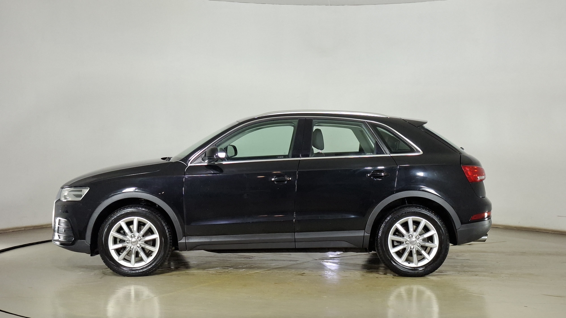 Audi Q3 — foto 7 de 17