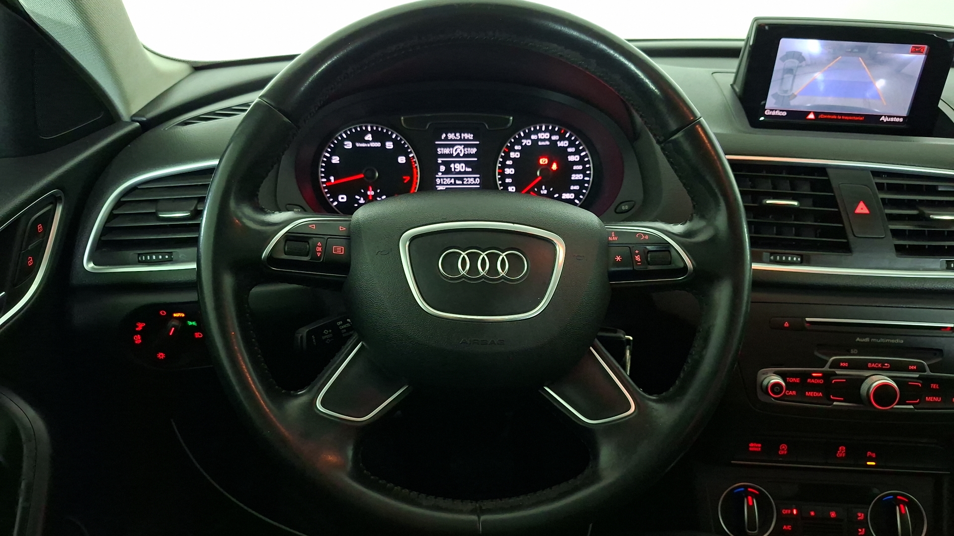 Audi Q3 — foto 9 de 17