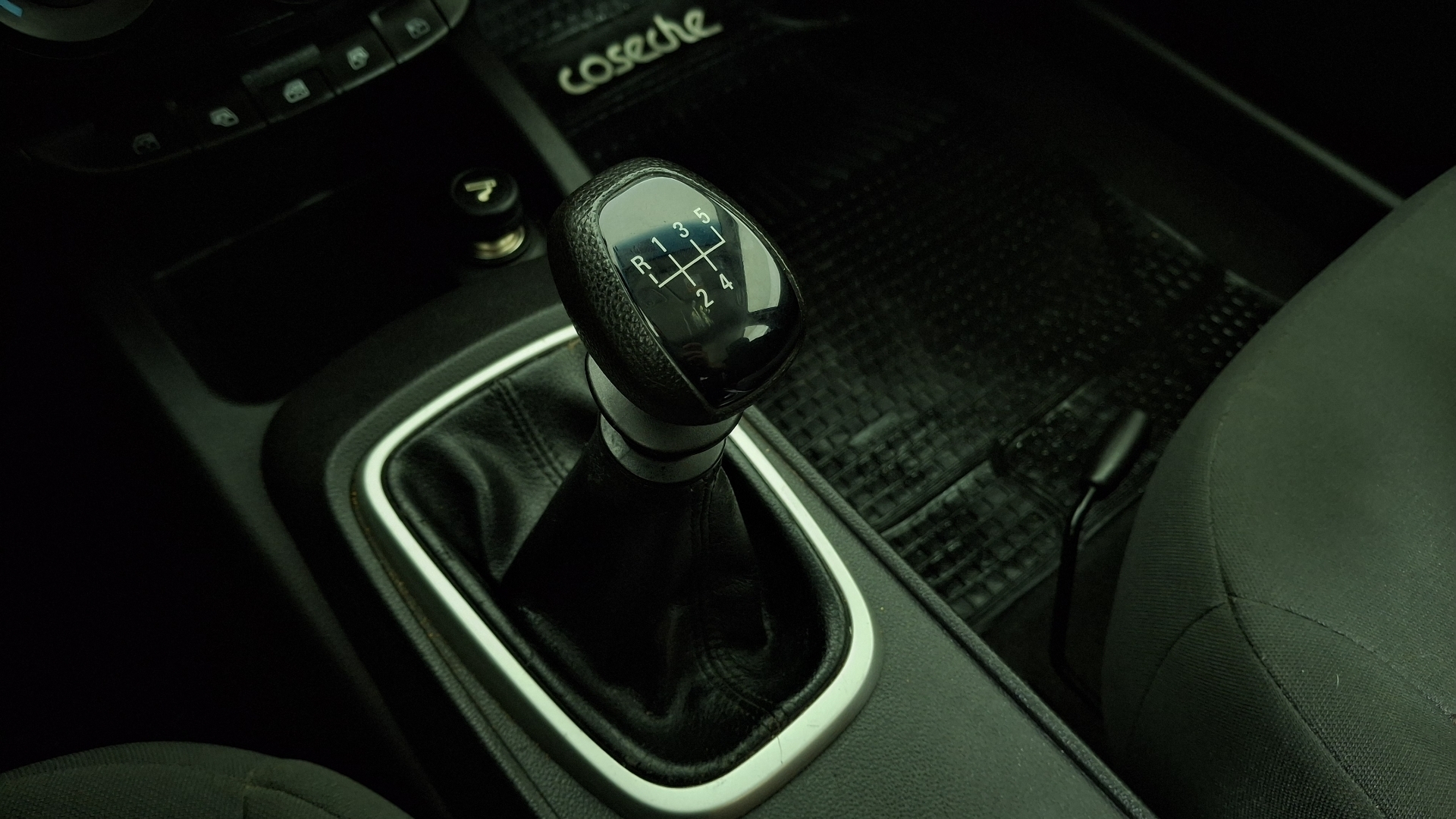 Chevrolet Sail — foto 11 de 15