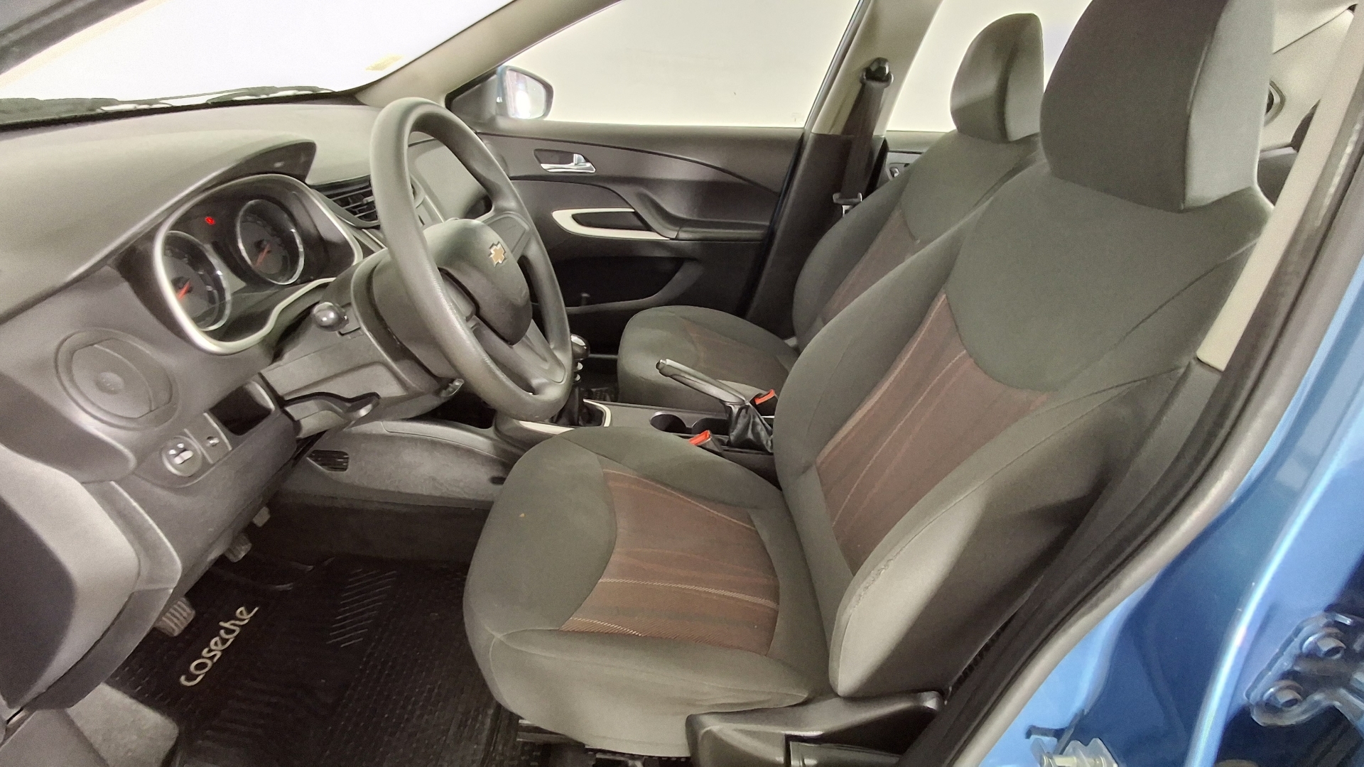 Chevrolet Sail — foto 12 de 15