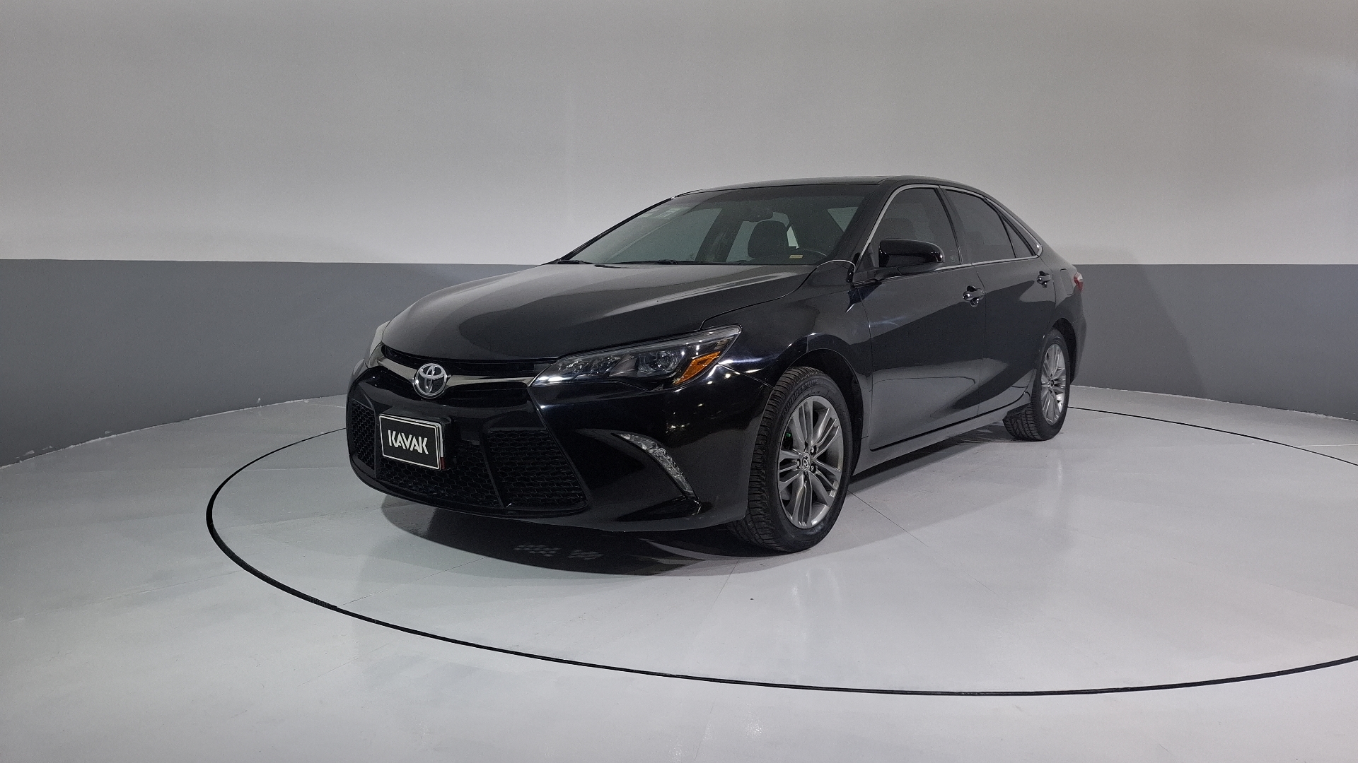 Toyota Camry 2015