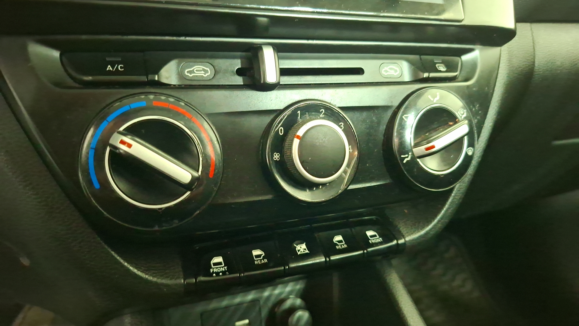 Hyundai Verna — foto 15 de 17