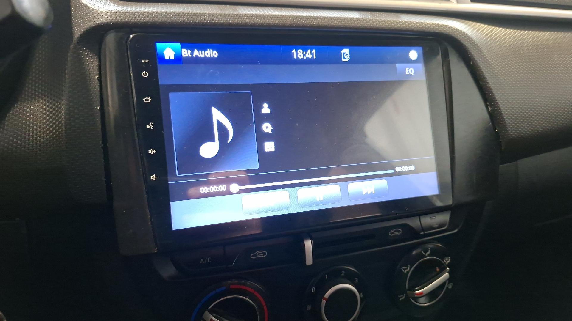 Hyundai Verna — foto 11 de 17