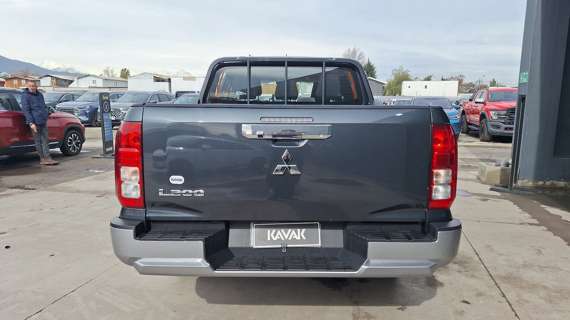 Mitsubishi L200 — foto 3 de 15