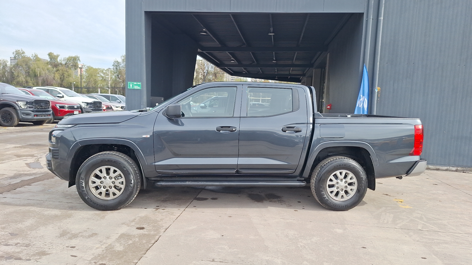 Mitsubishi L200 — foto 2 de 15