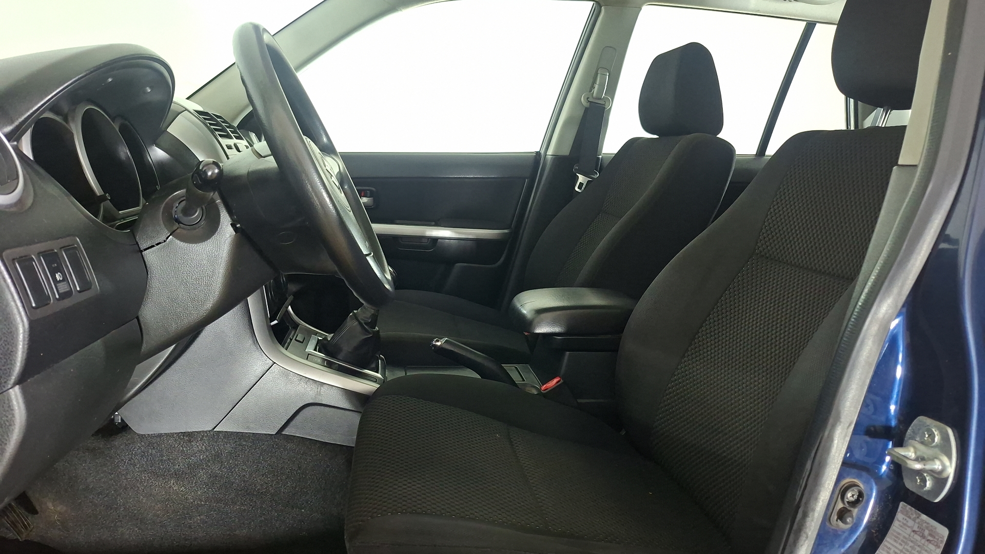 Suzuki Grandnomade — foto 12 de 15