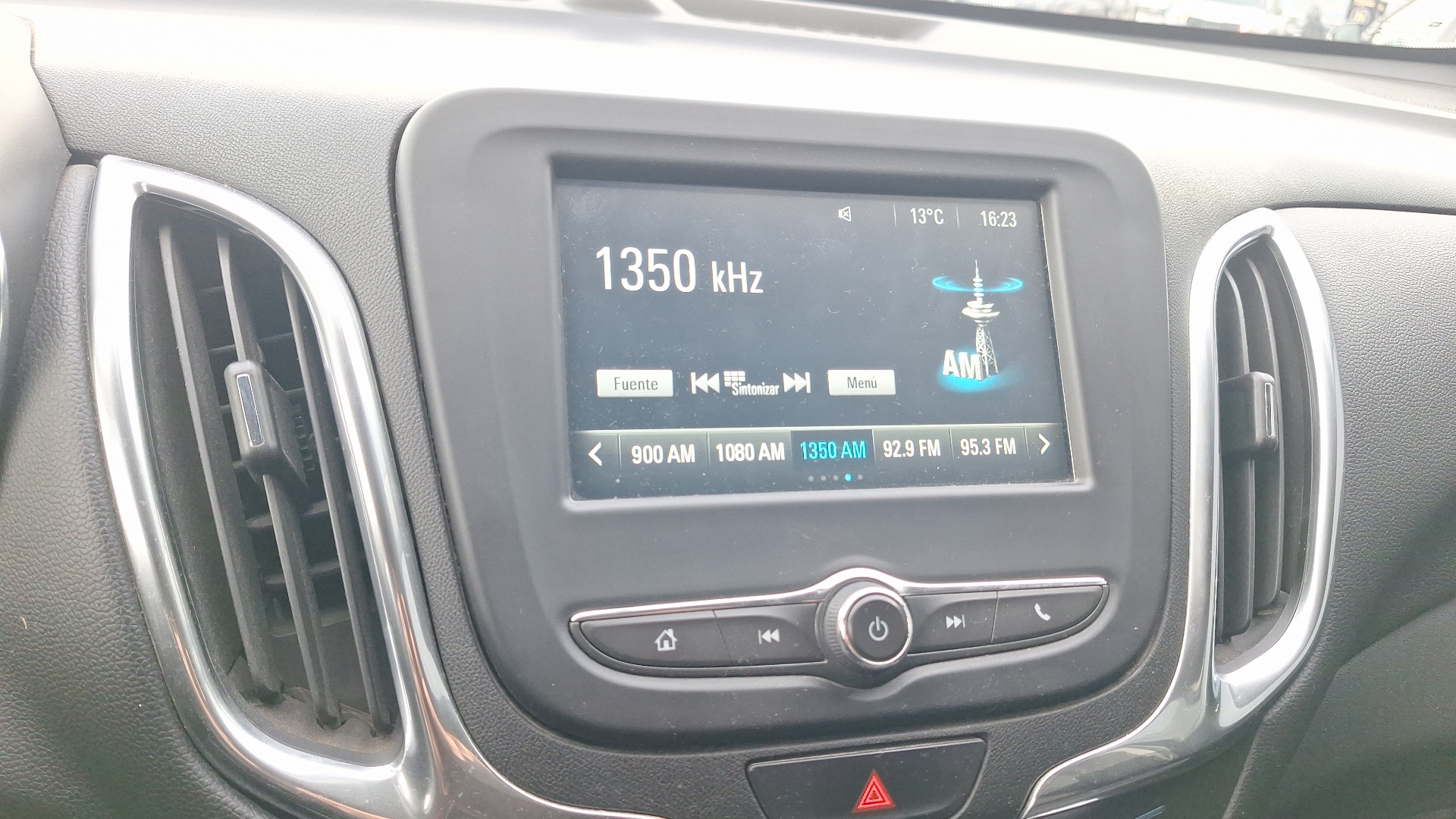 Chevrolet Equinox — foto 10 de 14