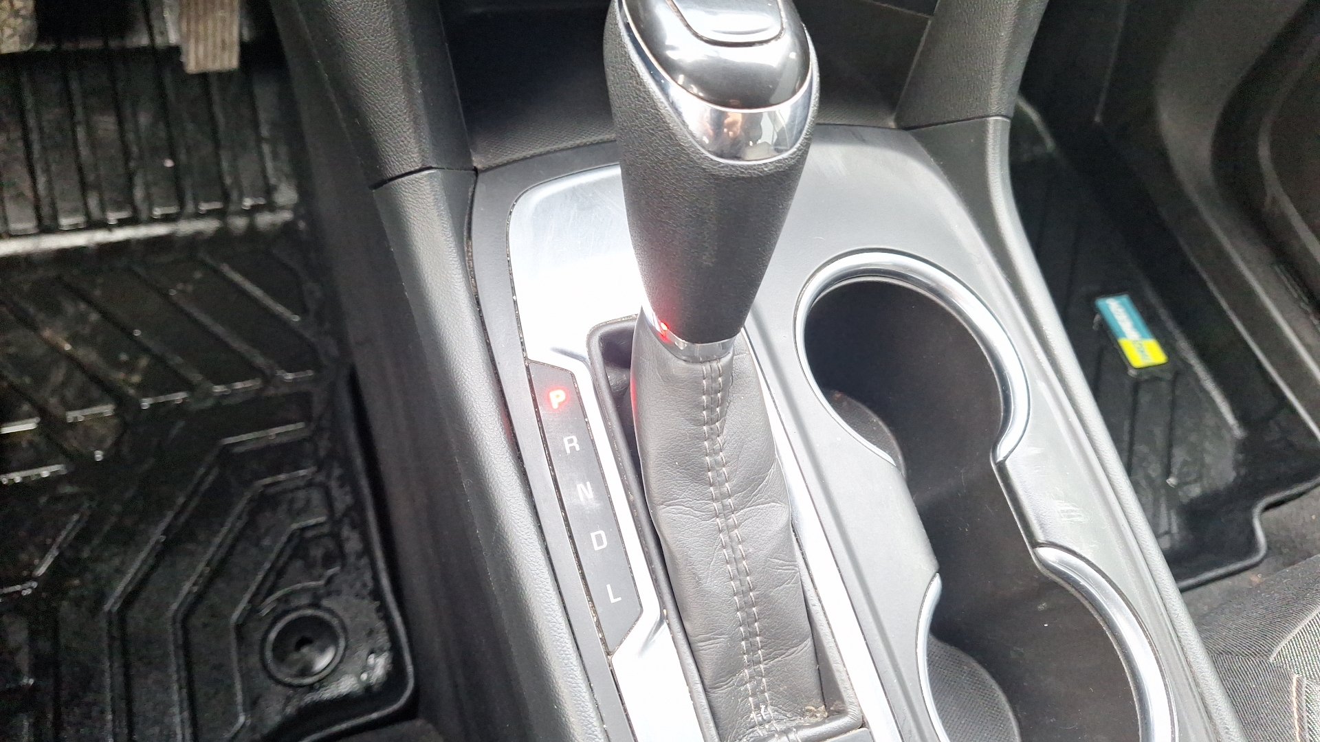 Chevrolet Equinox — foto 11 de 14