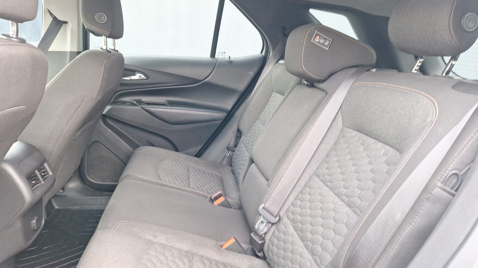 Chevrolet Equinox — foto 13 de 14