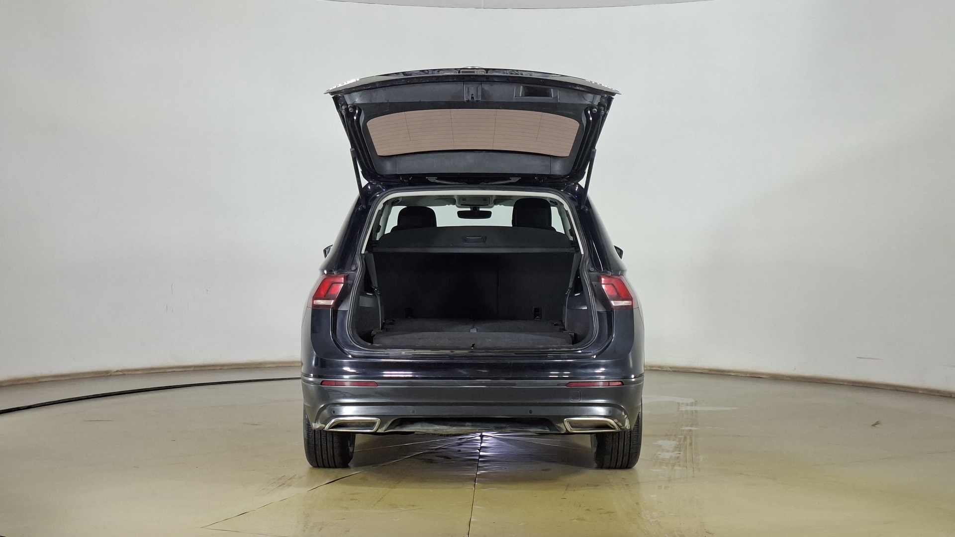 Volkswagen Tiguan — foto 6 de 17