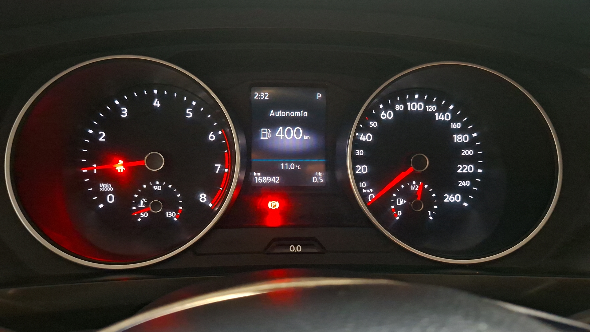 Volkswagen Tiguan — foto 10 de 17