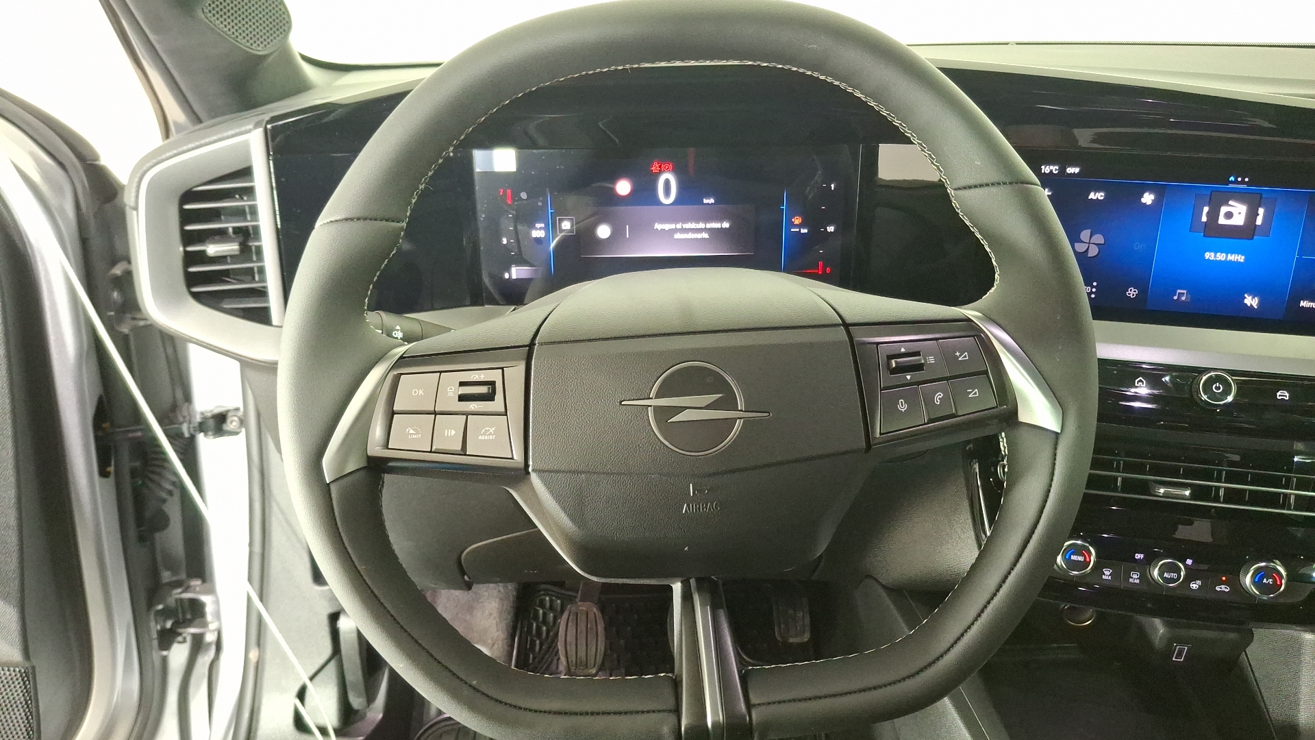 Opel Mokka — foto 8 de 16