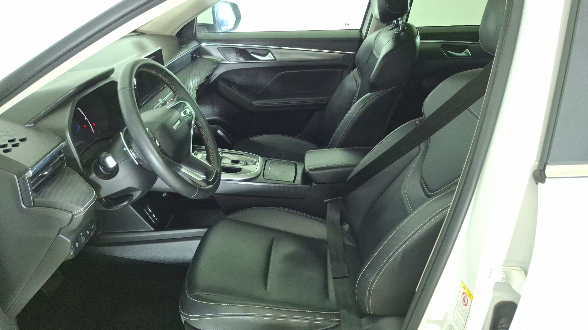 Haval Jolion — foto 13 de 16