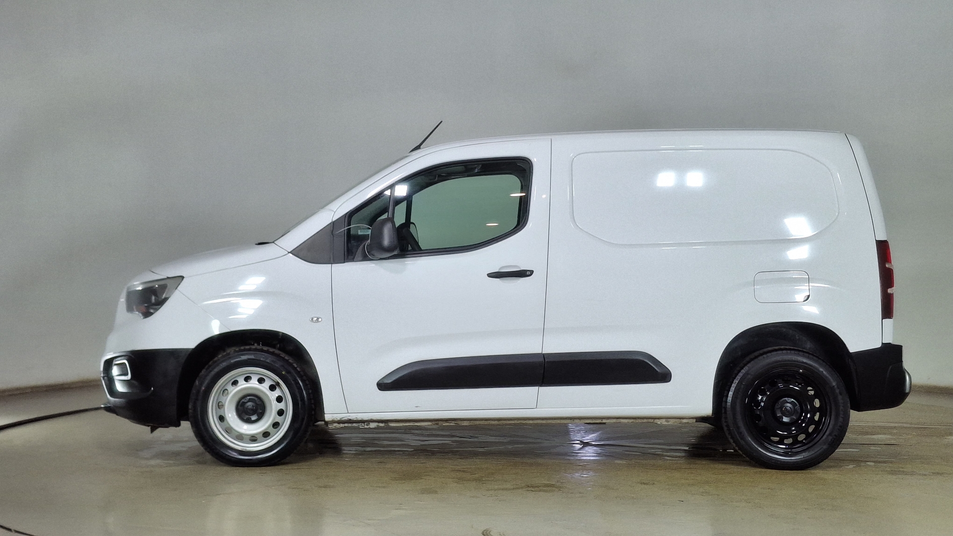 Opel Combo — foto 7 de 14