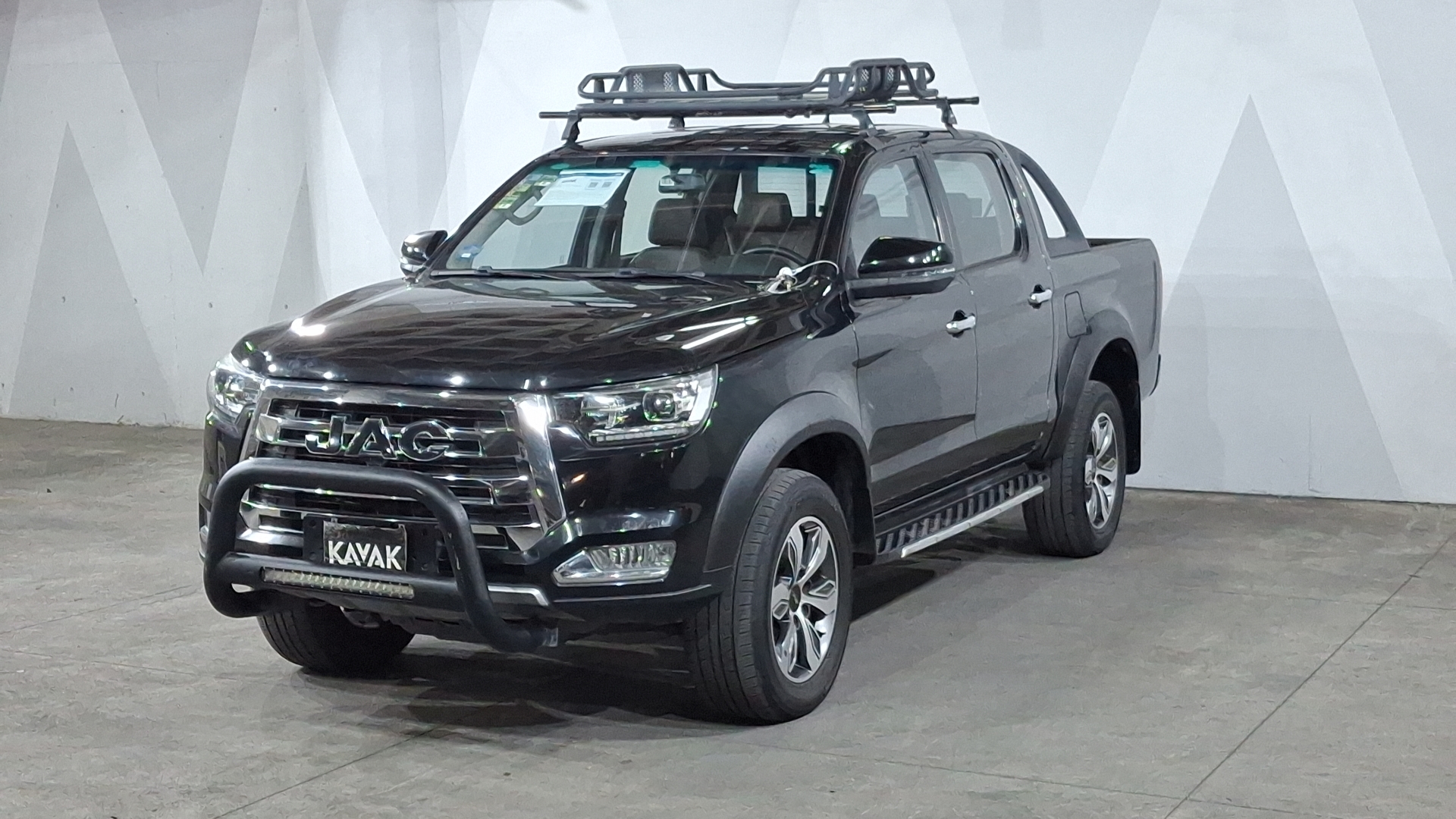 Jac Frison T8 2021