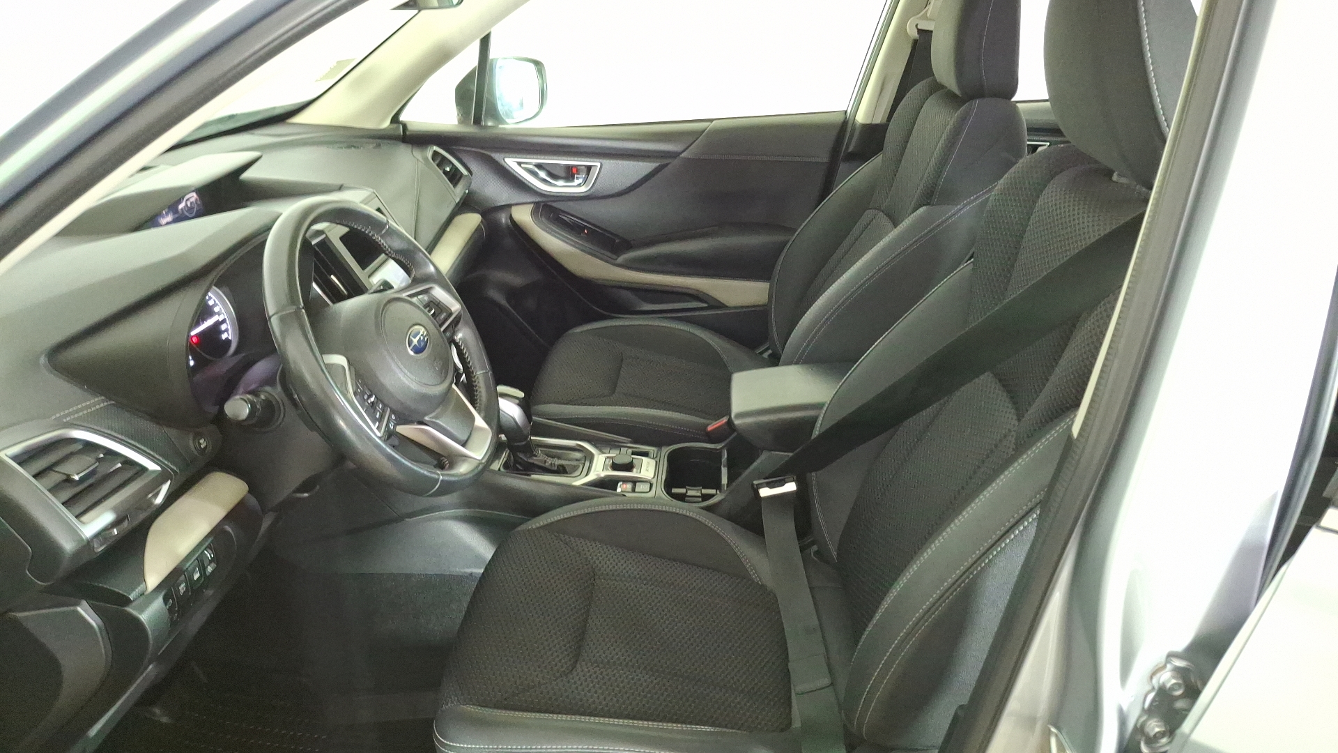Subaru Forester — foto 13 de 16