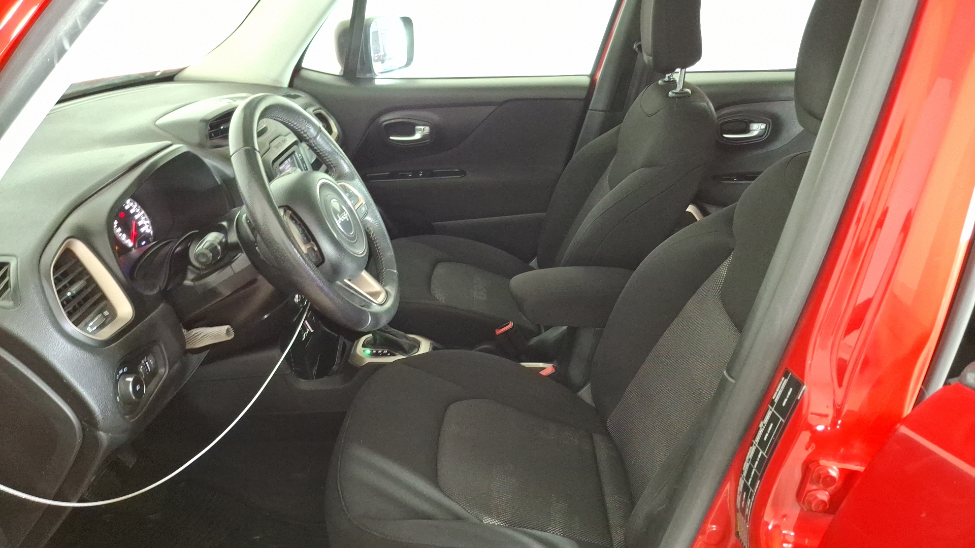 Jeep Renegade — foto 13 de 15