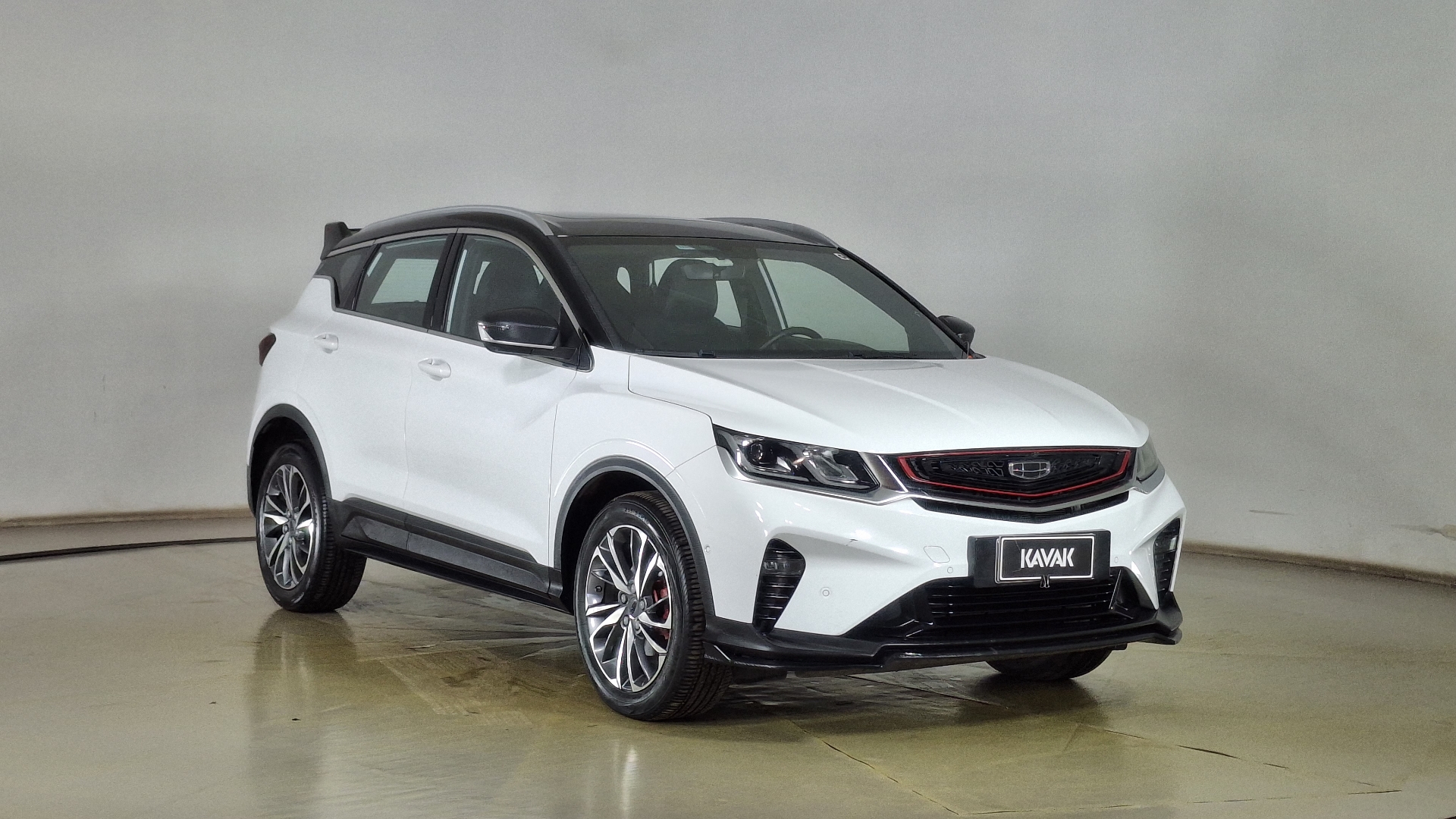 Geely Coolray — foto 3 de 17