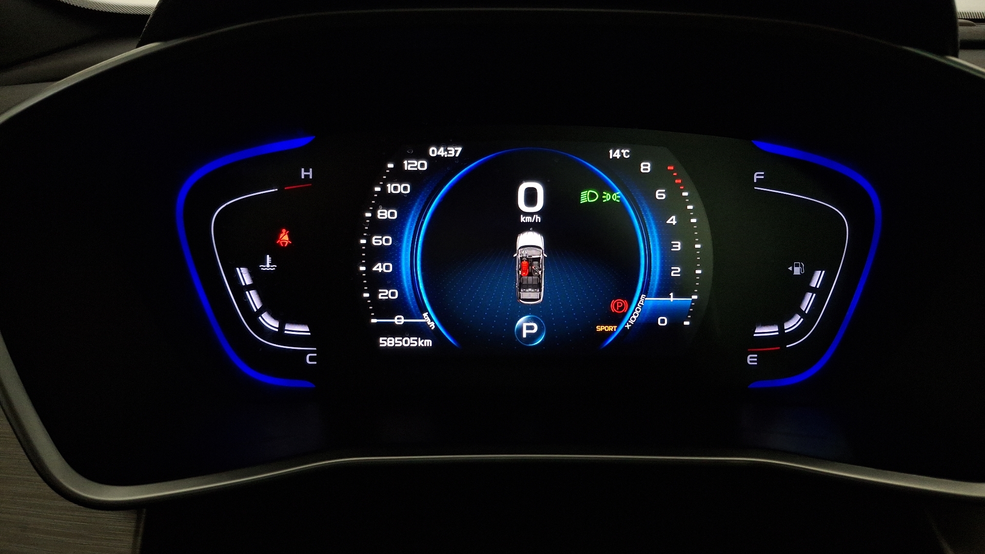 Geely Coolray — foto 9 de 17