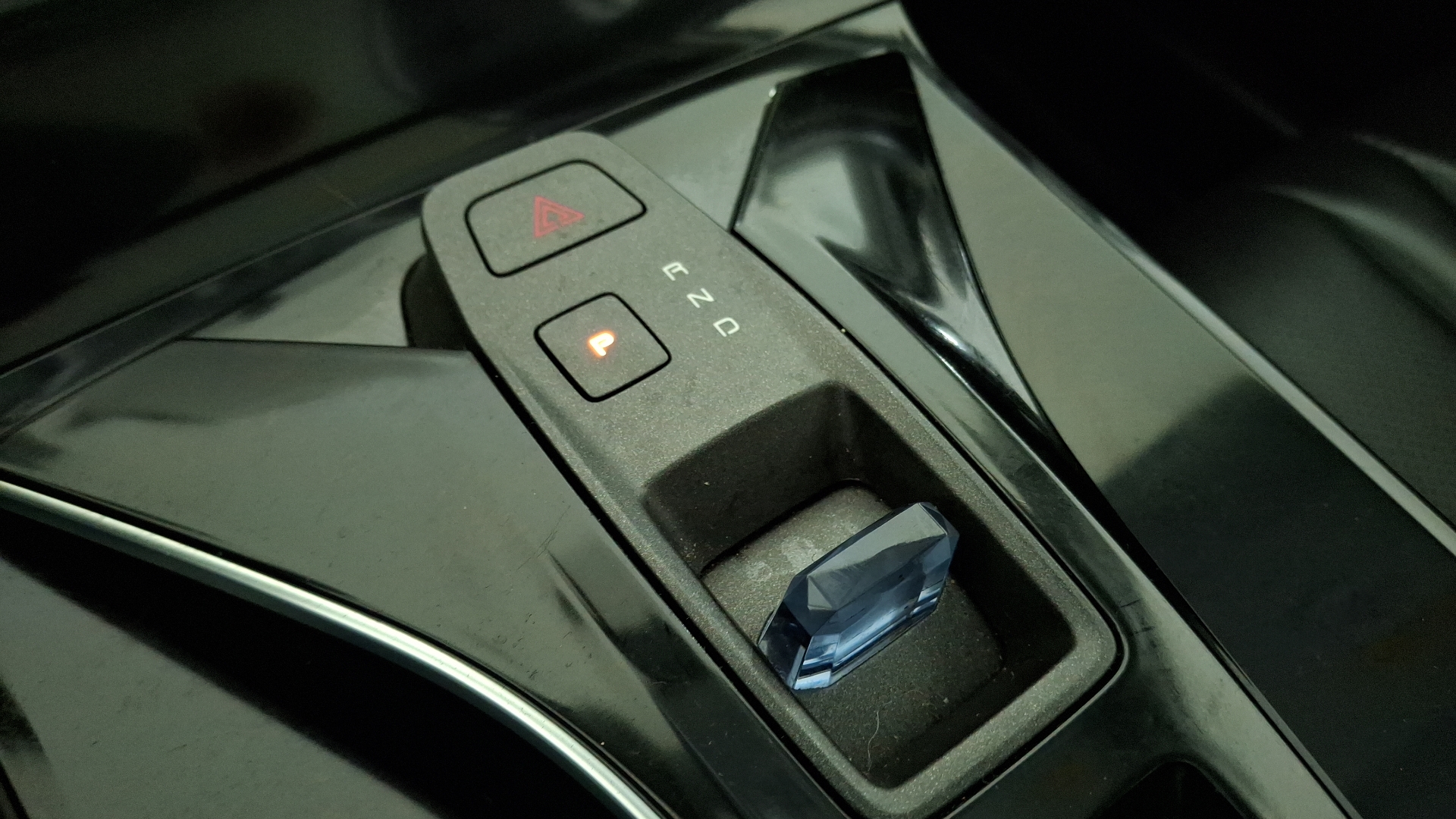 Dongfeng Mage — foto 11 de 17