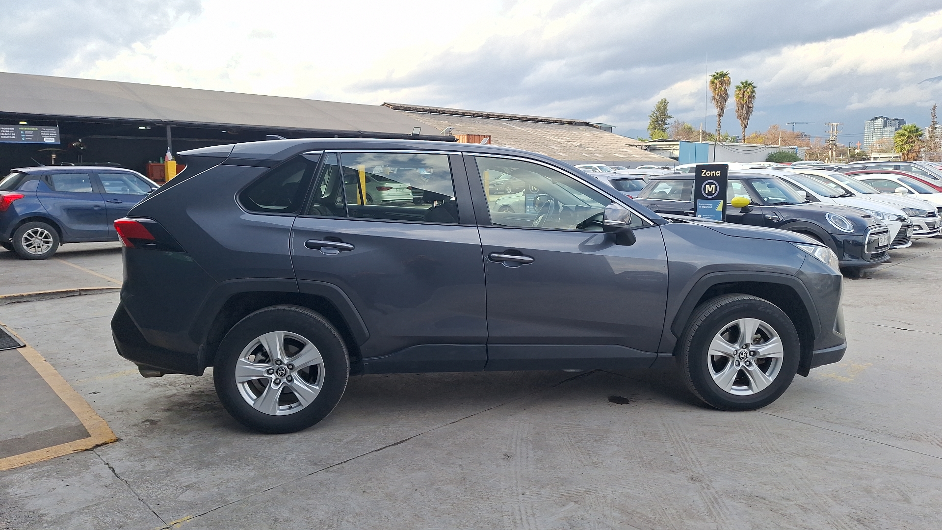 Toyota RAV4 — foto 5 de 15