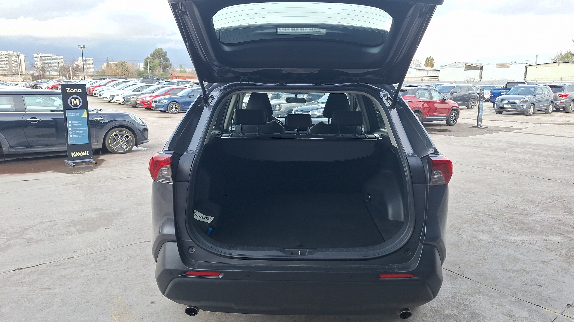 Toyota RAV4 — foto 4 de 15