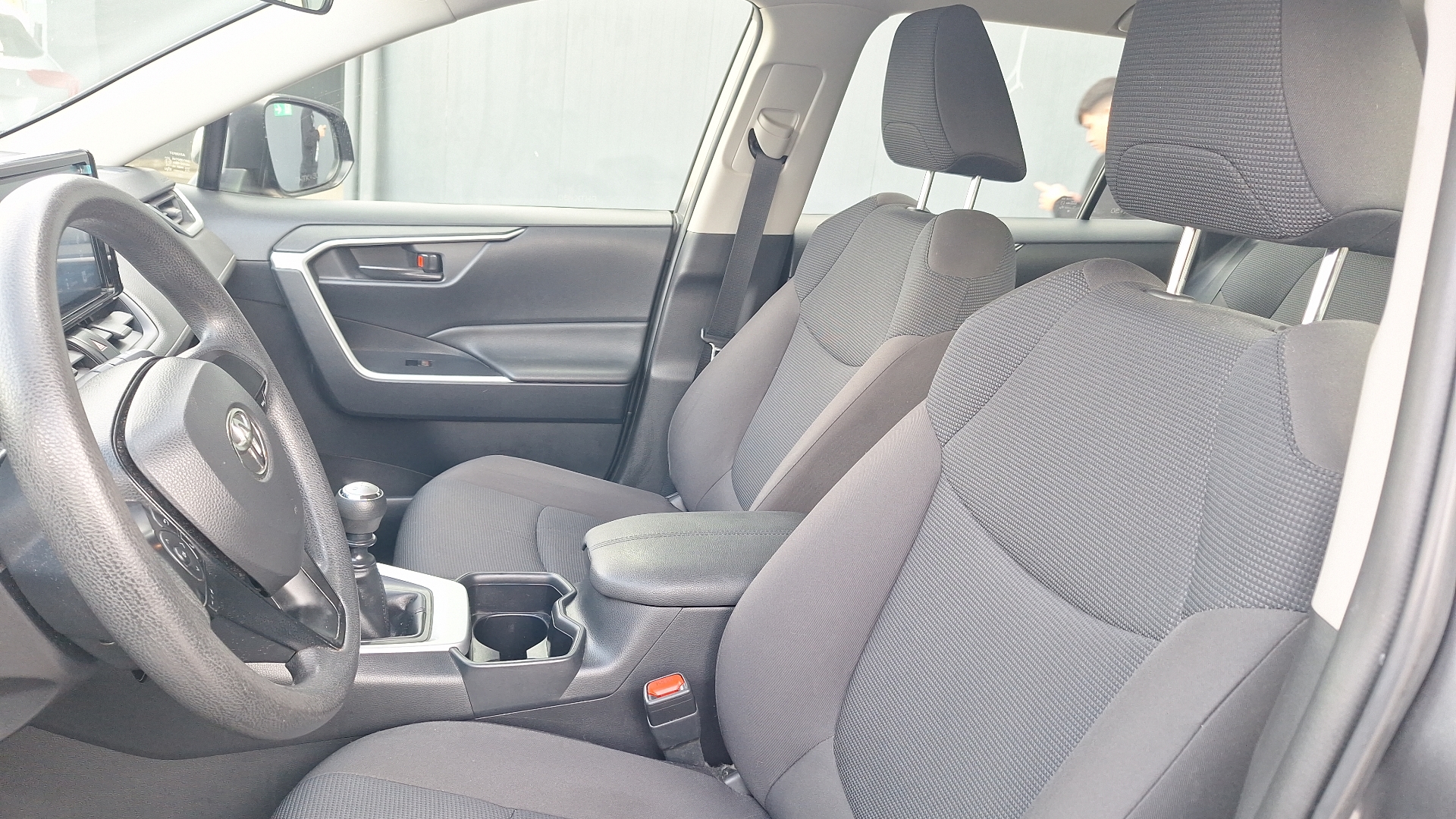 Toyota RAV4 — foto 14 de 15