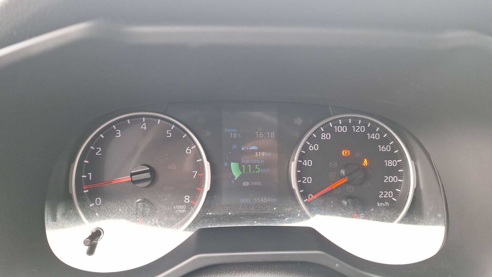 Toyota RAV4 — foto 9 de 15