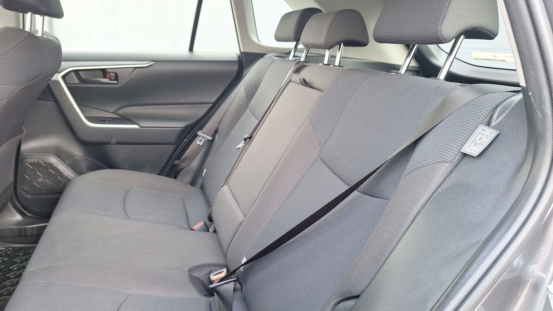 Toyota RAV4 — foto 13 de 15