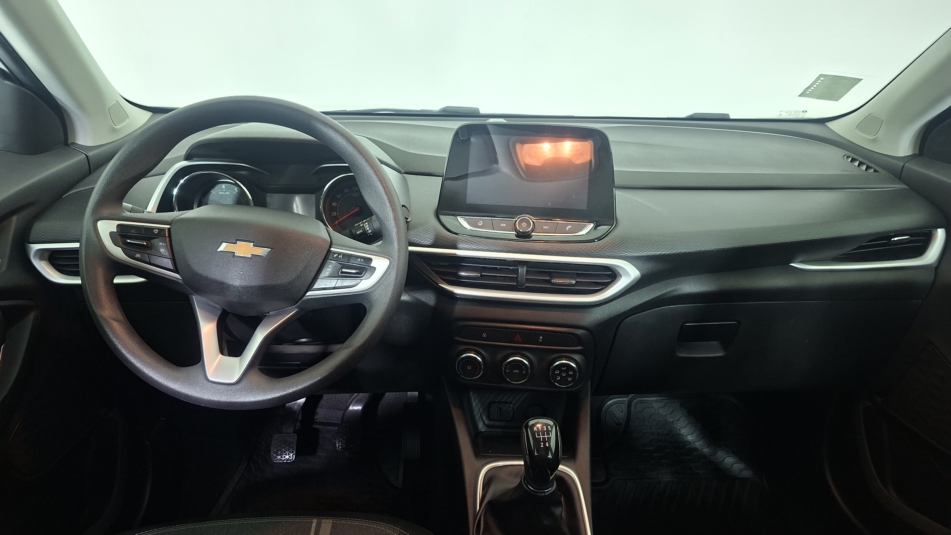 Chevrolet Tracker — foto 8 de 17