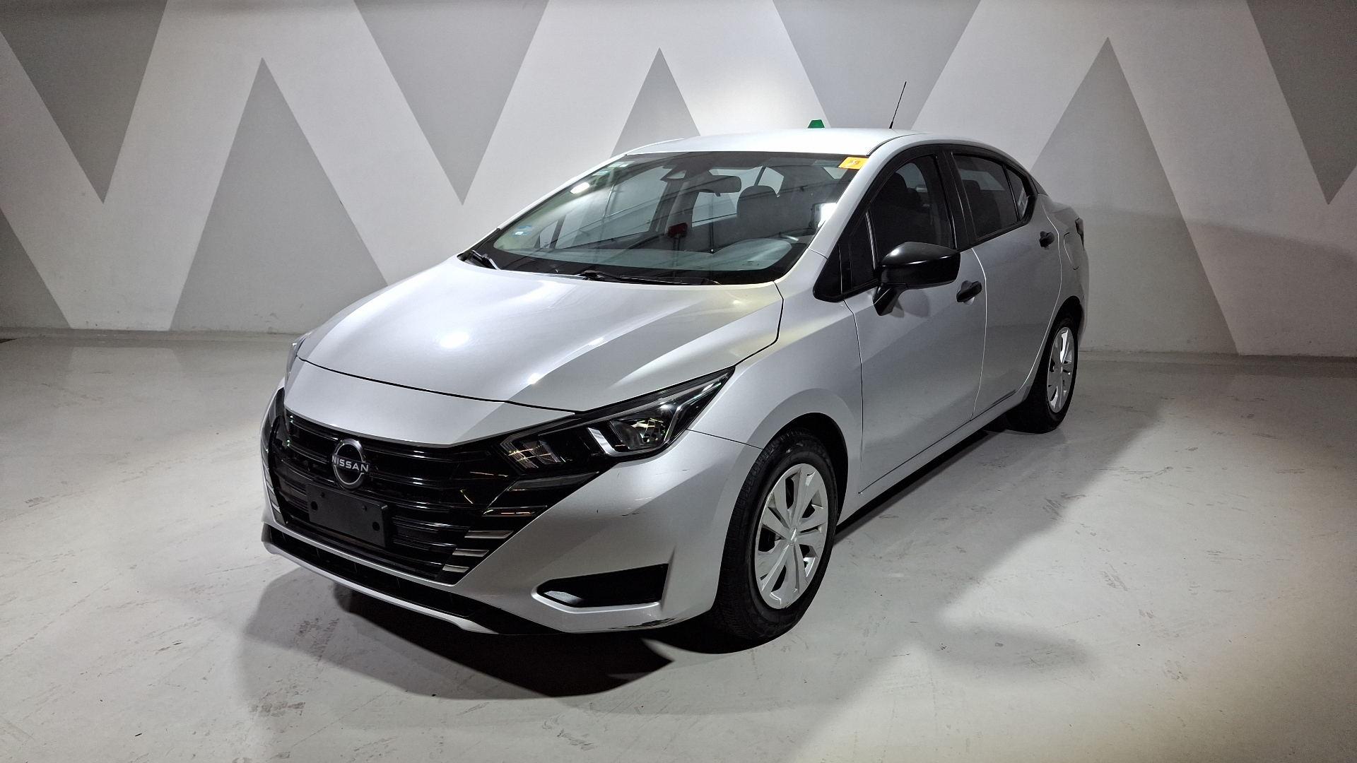 Nissan Versa 2023