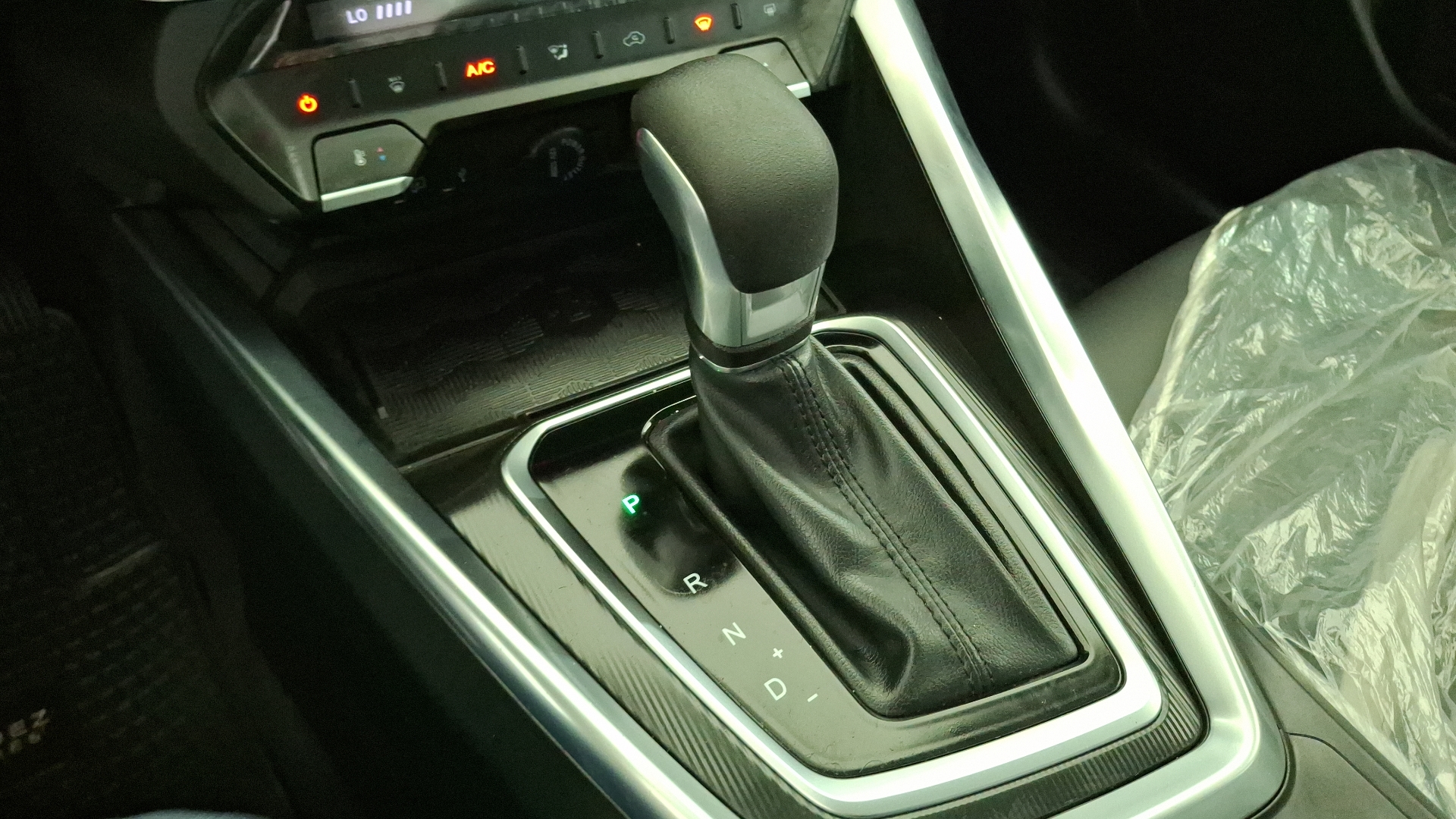 Kaiyi E5 — foto 11 de 17
