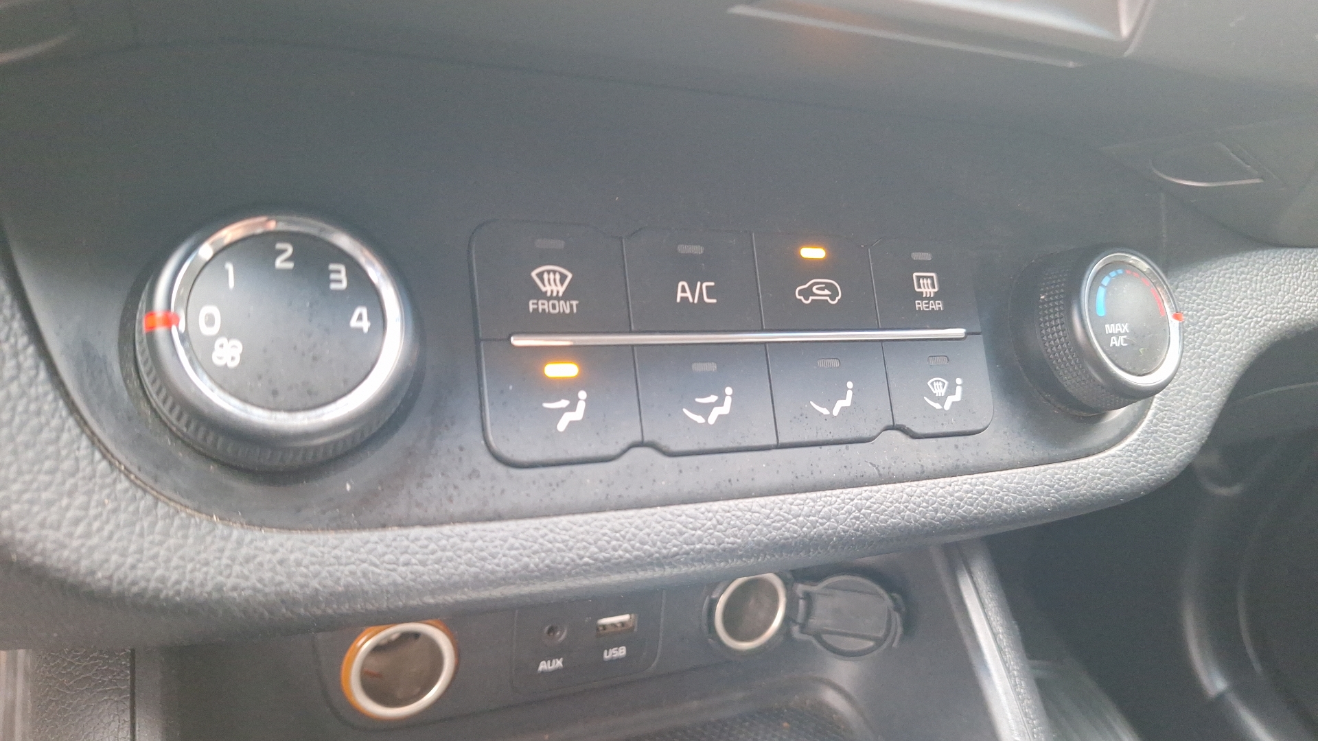 KIA Sportage — foto 14 de 14