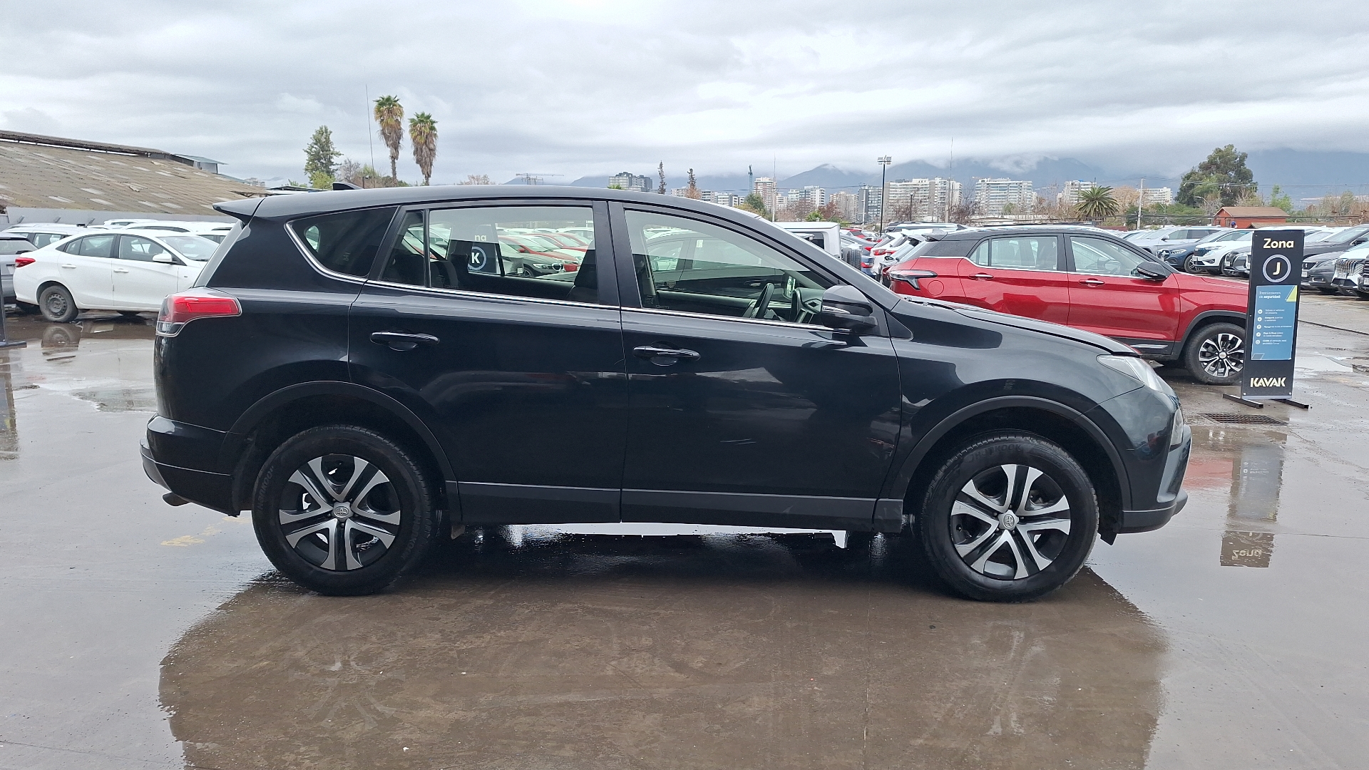 Toyota RAV4 — foto 5 de 15