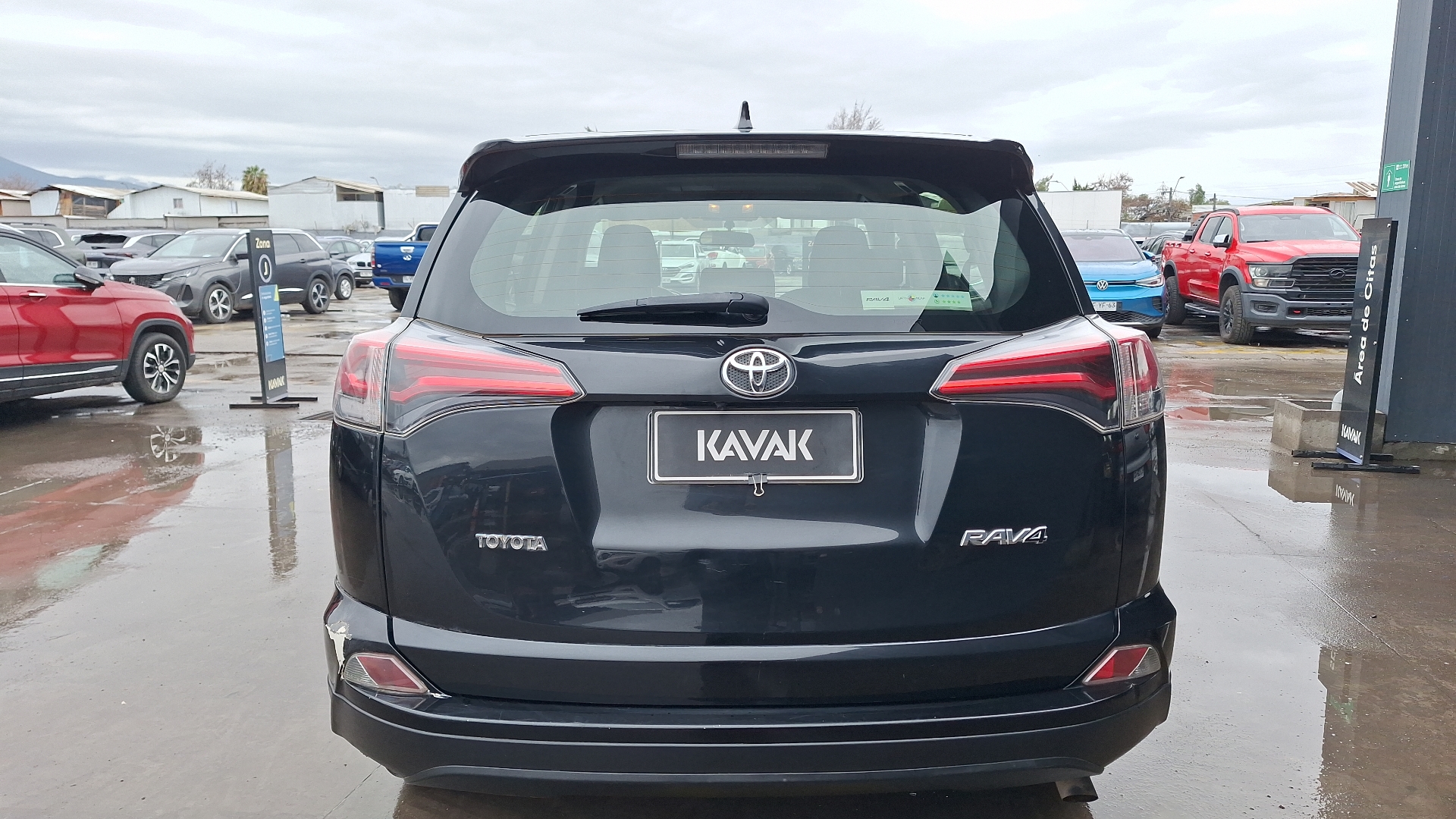 Toyota RAV4 — foto 3 de 15