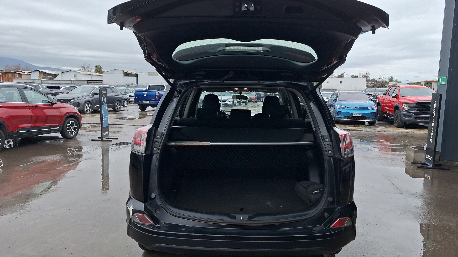 Toyota RAV4 — foto 4 de 15