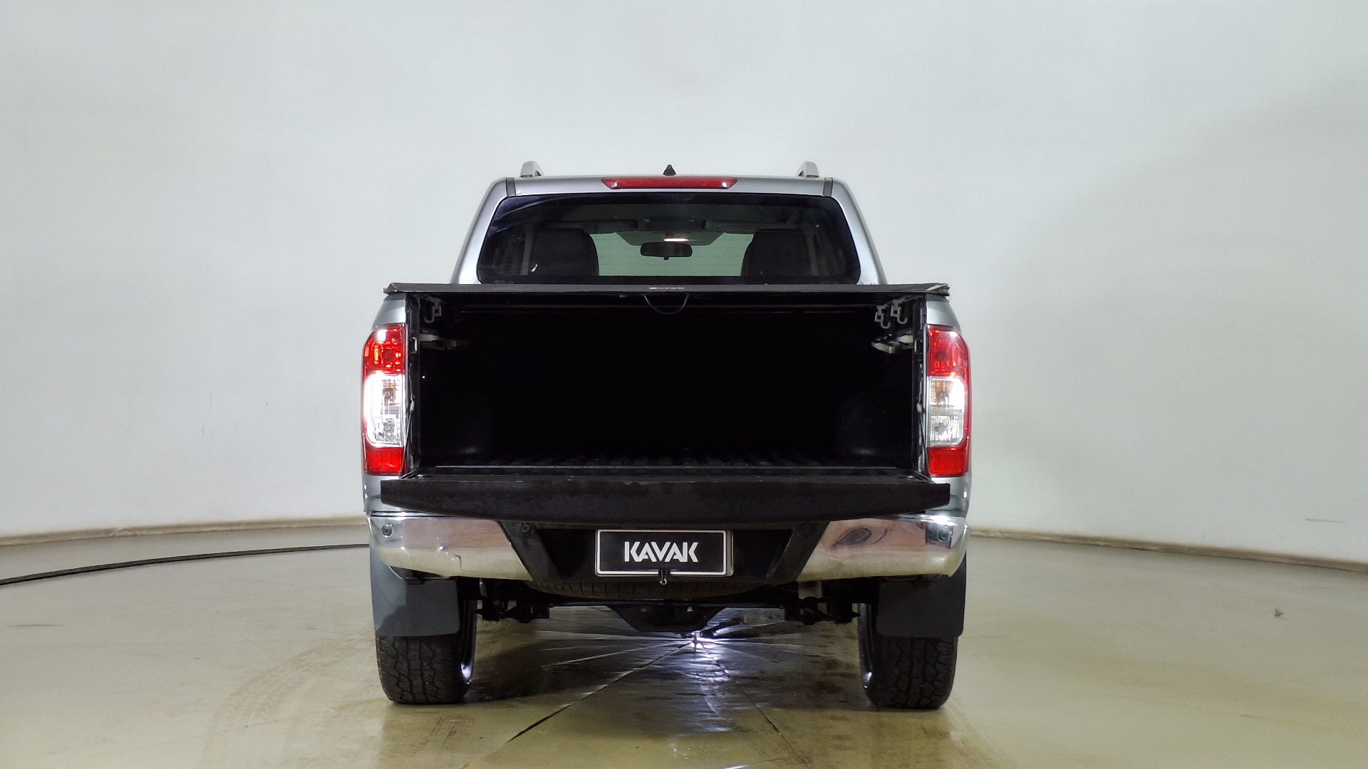 Nissan Np300 — foto 6 de 16