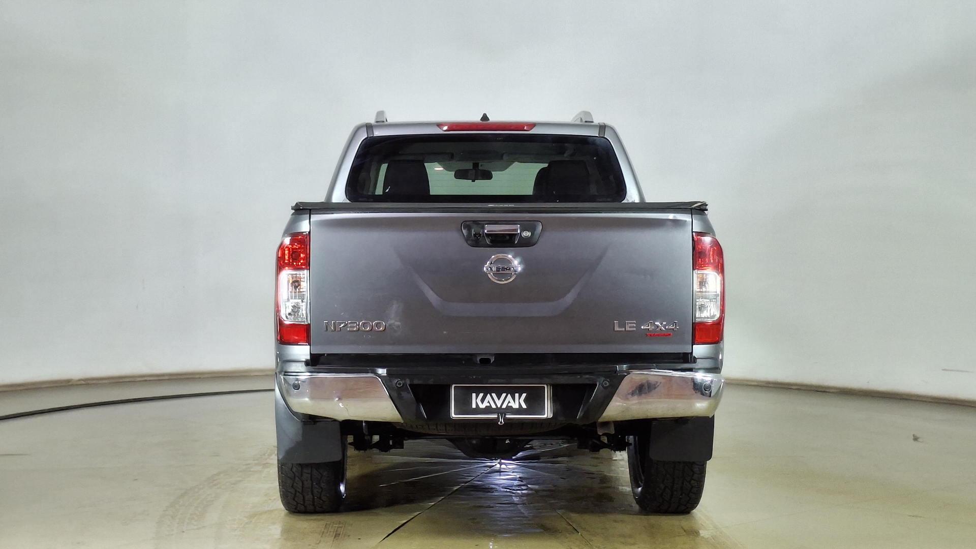 Nissan Np300 — foto 5 de 16