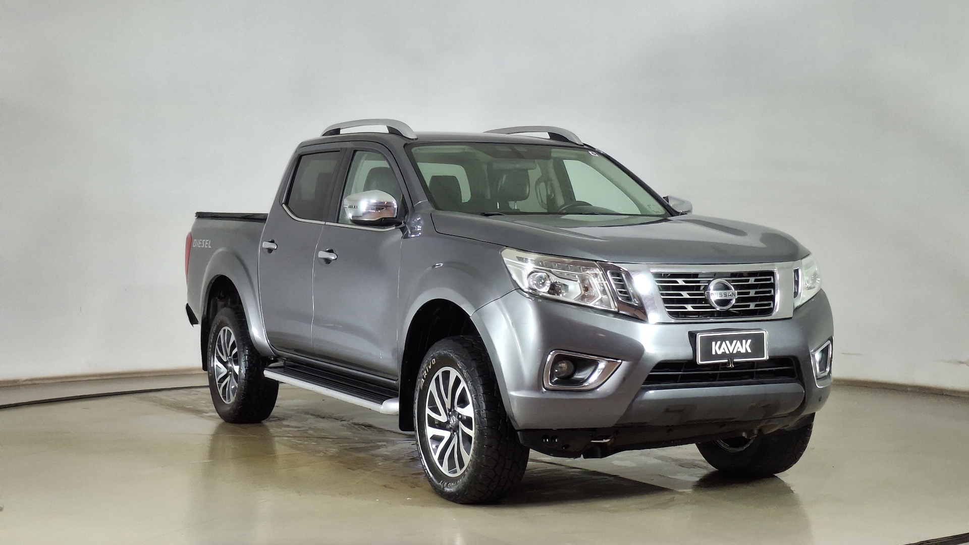 Nissan Np300 — foto 3 de 16