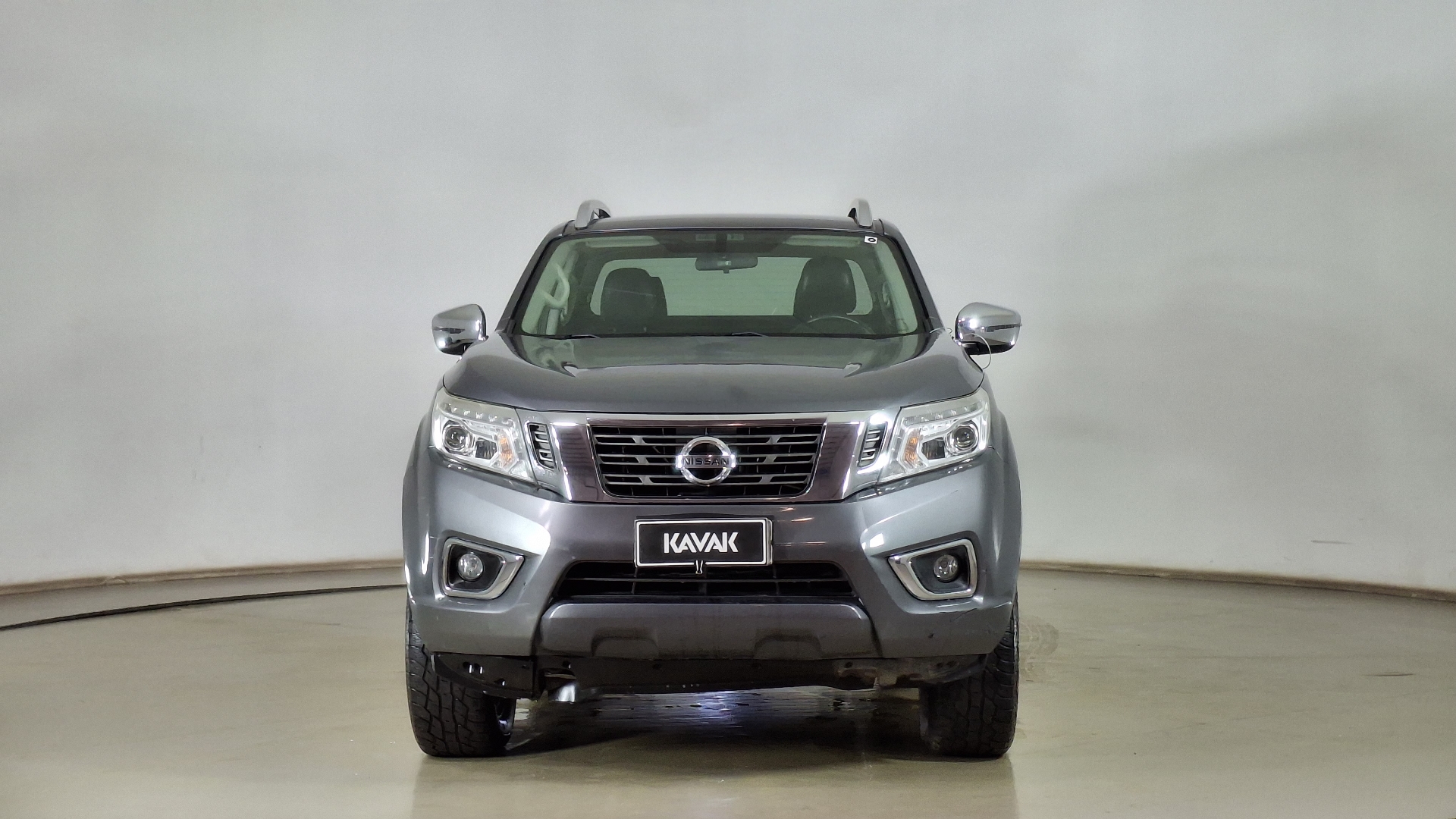 Nissan Np300 — foto 2 de 16