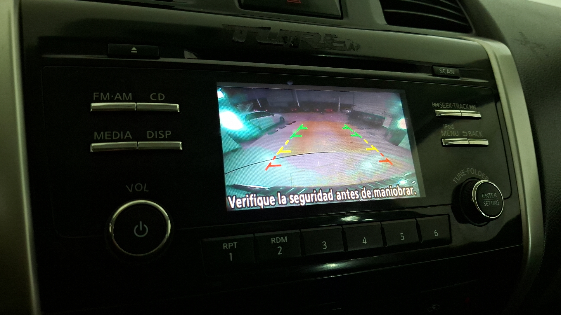 Nissan Np300 — foto 12 de 16