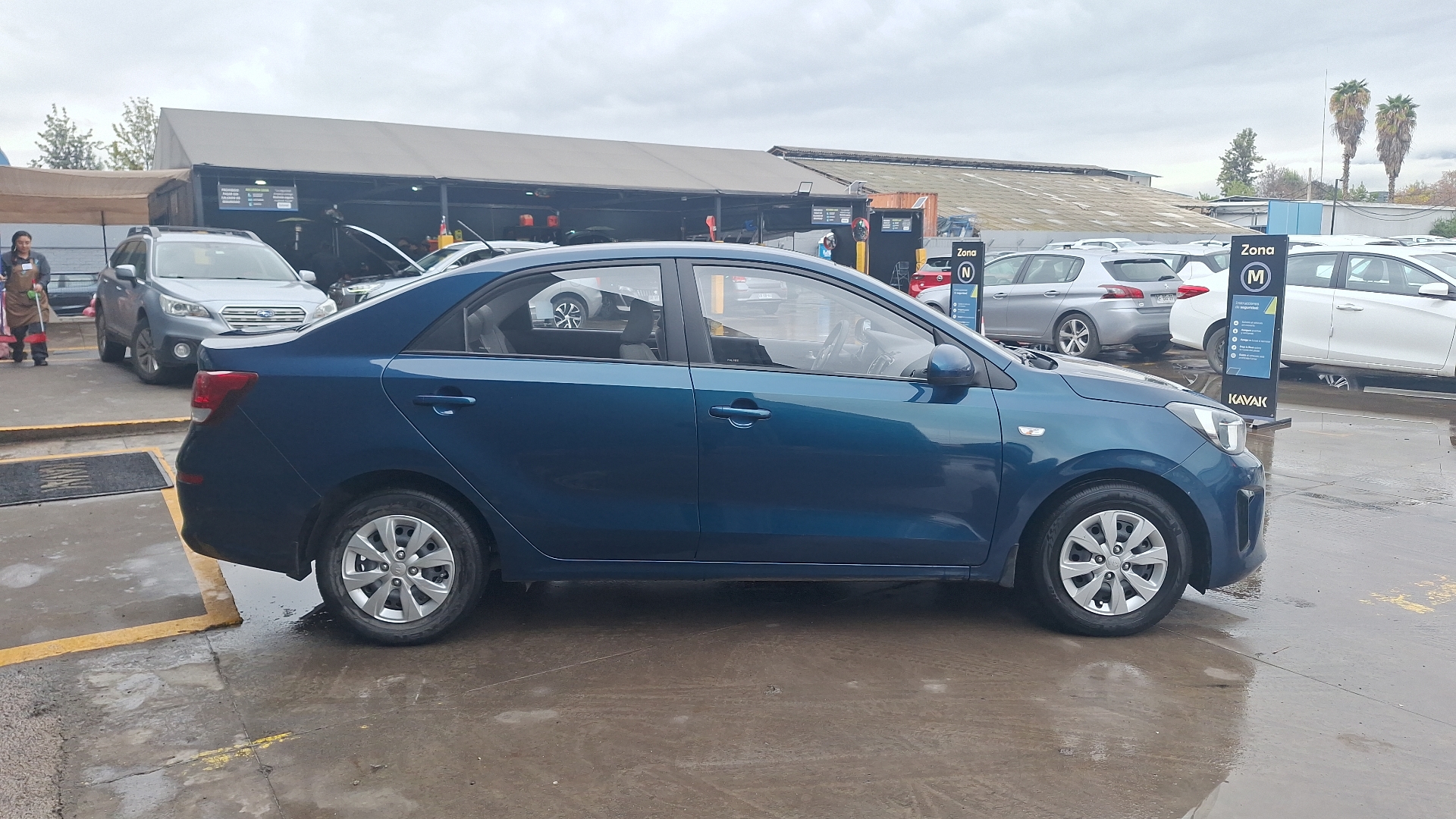 KIA Soluto — foto 5 de 15