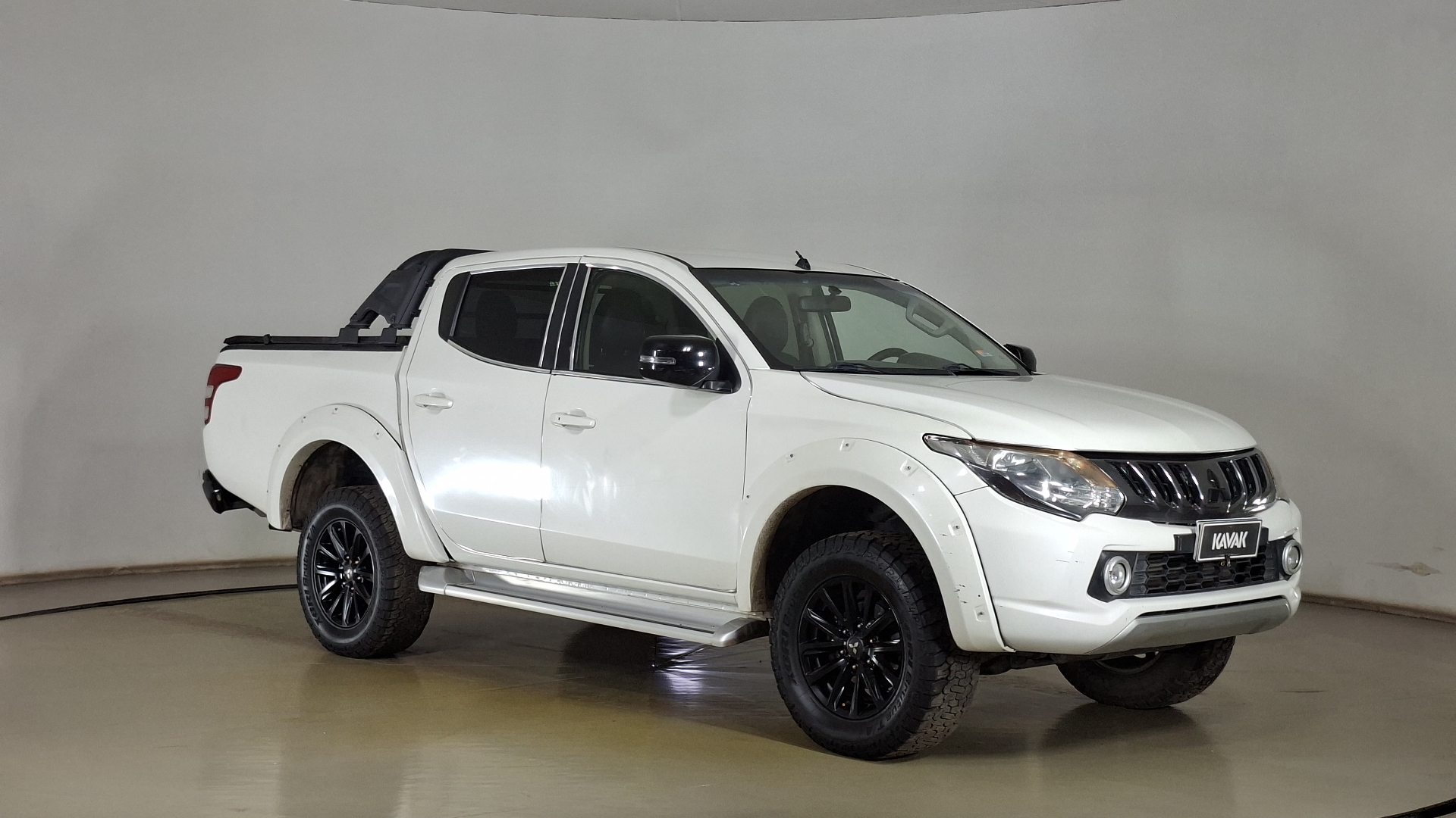 Mitsubishi L200 — foto 3 de 16
