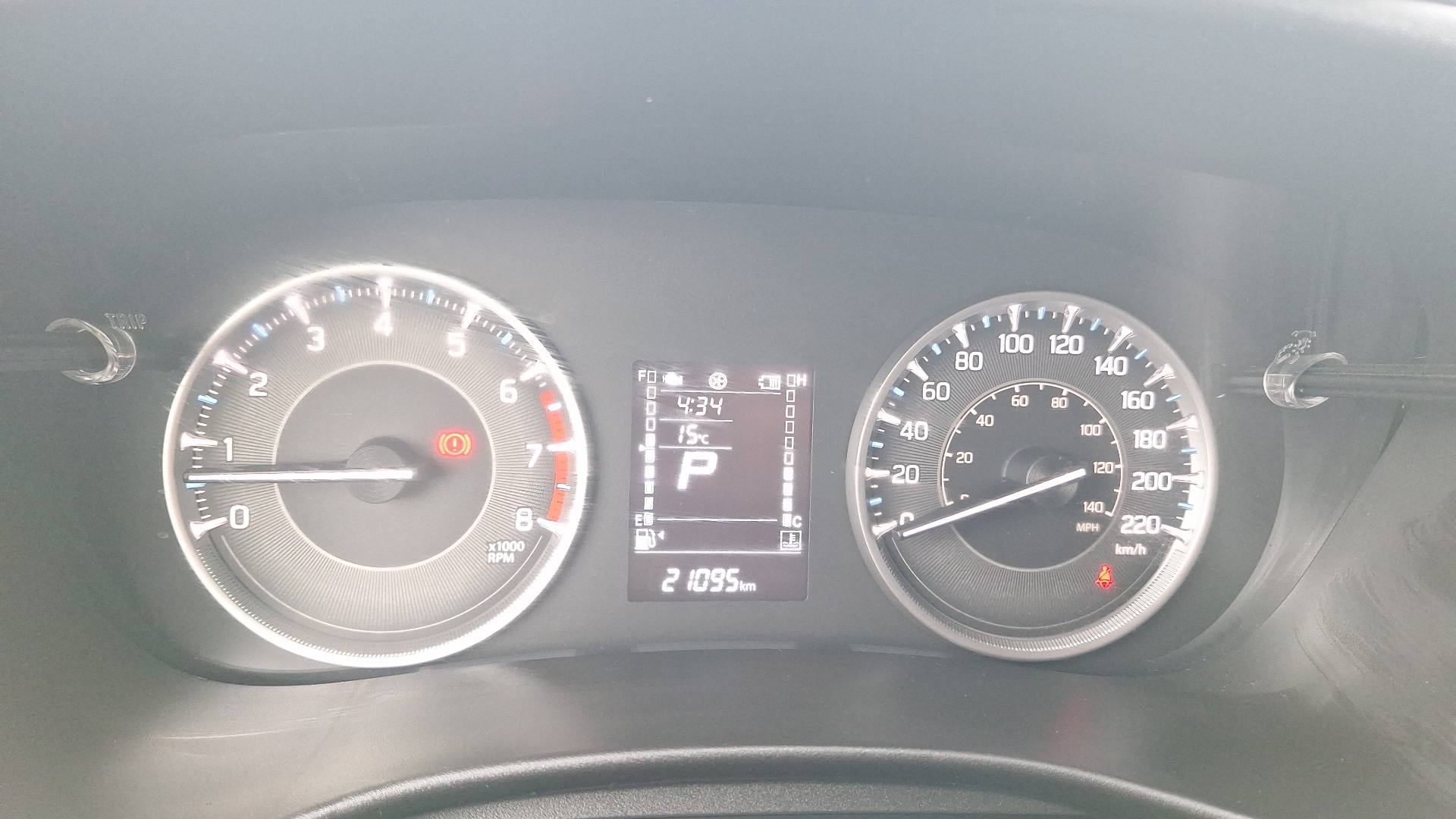 Suzuki Fronx — foto 9 de 15